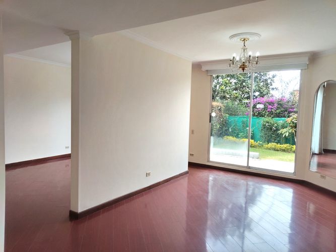 Casa de 4 alcobas en venta en Sotileza, Bogotá, 182 m² · foto 2 de 24