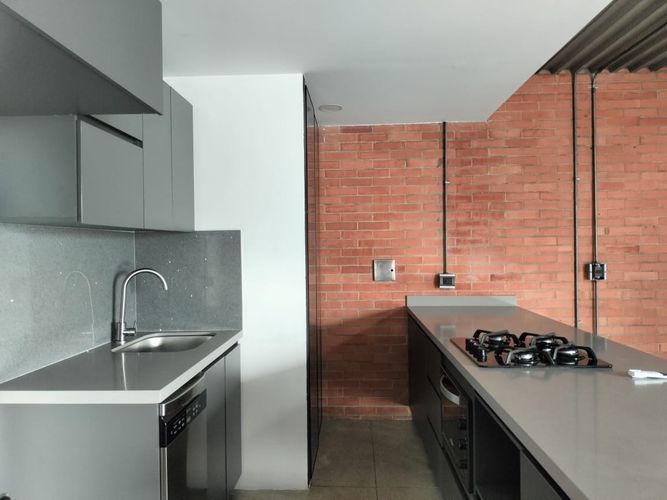 Apartamento de 2 alcobas en arriendo en Astorga, Medellín, 125 m² · foto 5 de 13
