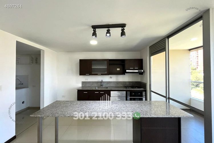 Apartamento de 2 alcobas en arriendo en Los Balsos, Medellín, 76 m² · foto 7 de 24