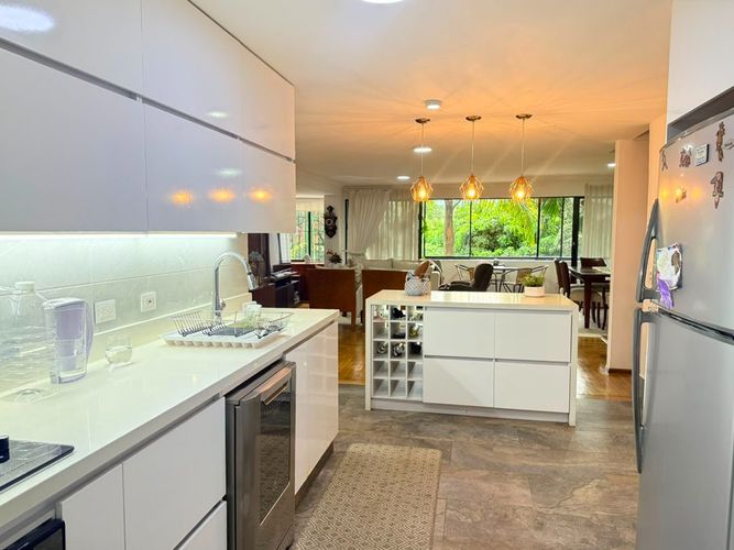 Apartamento de 3 alcobas en arriendo en El Poblado, Medellín, 170 m² · foto 6 de 20