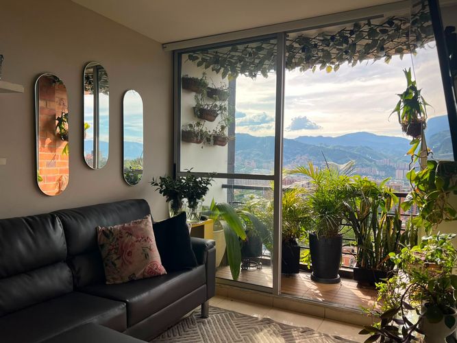 Apartamento de 3 alcobas en arriendo en Loma Benedictinos, Medellín, 68 m² · foto 3 de 15