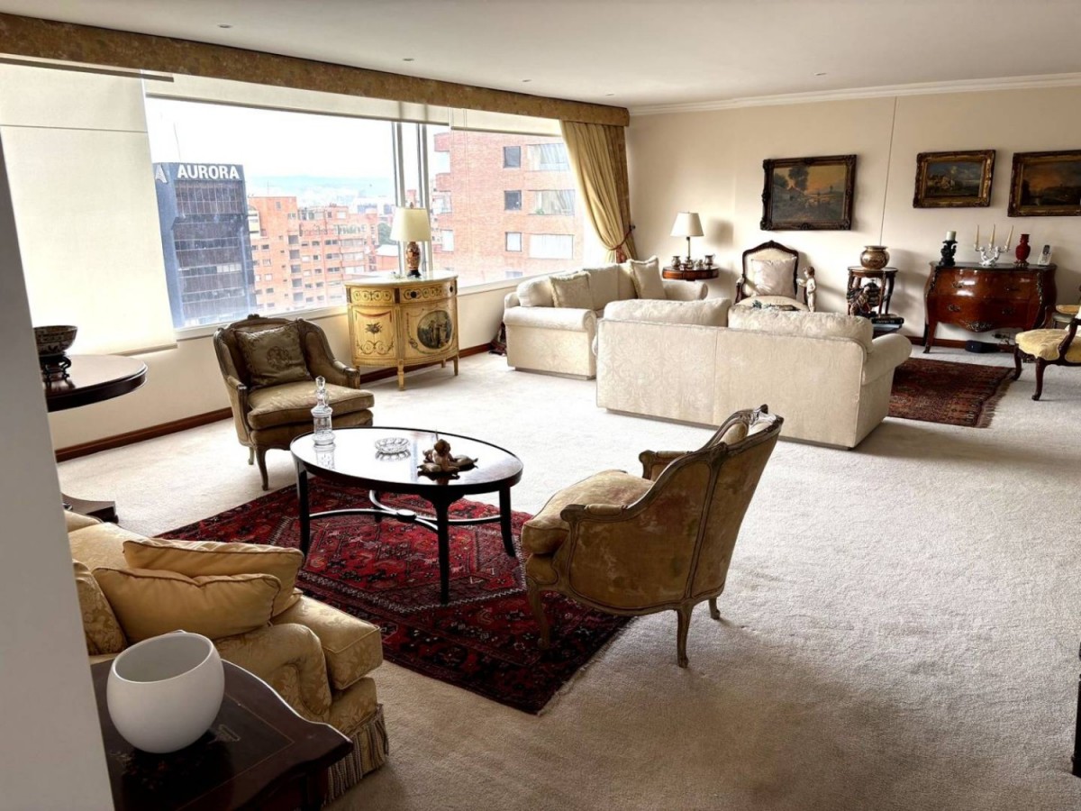 Apartamento en venta en Los Rosales, Bogotá · foto 2 de 12