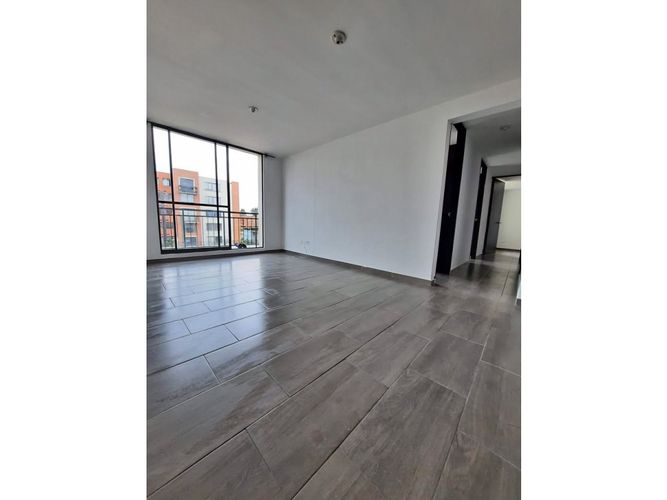 Apartamento de 3 alcobas en venta en Conjunto Residencial Prados Reserva De Madrid, Madrid, 60 m² · foto 3 de 18