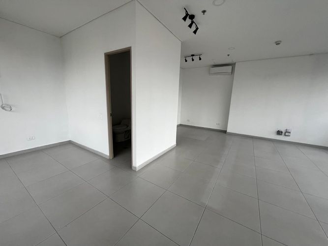 Oficina en arriendo en El Poblado, Medellín, 60 m² · foto 9 de 16
