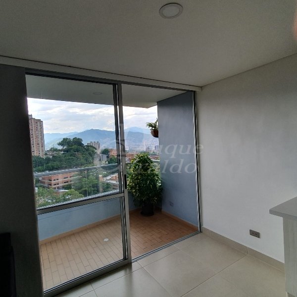 Apartamento en venta en El Salado, Envigado · foto 6 de 15