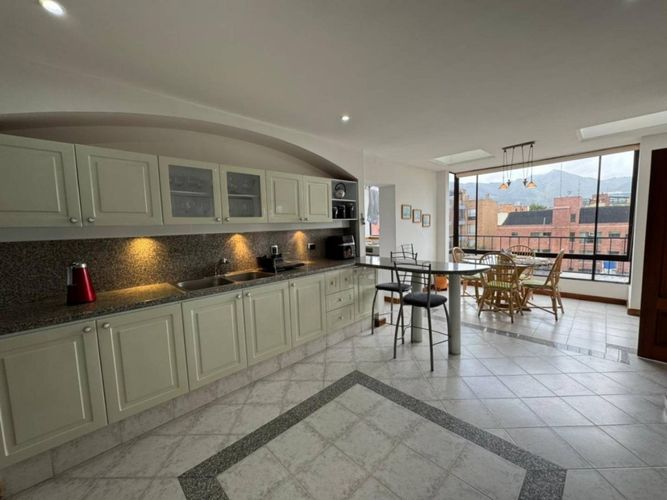 Apartamento de 6 alcobas en venta en San Patricio, Bogotá, 510 m² · foto 13 de 24