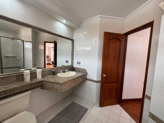 Apartamento de 6 alcobas en venta en San Patricio, Bogotá, 510 m² · foto 22 de 24
