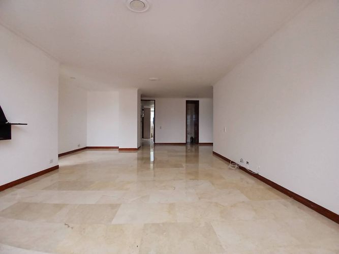 Apartamento en venta en Castropol, Medellín · foto 4 de 18