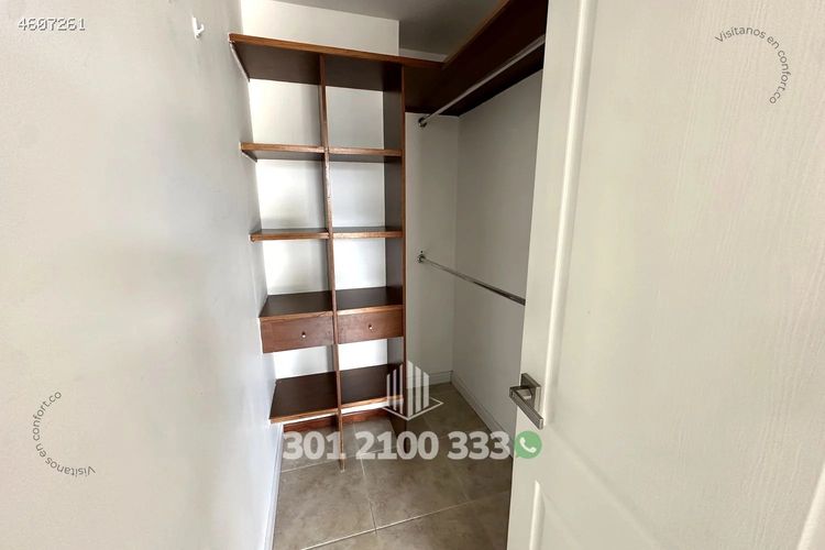 Apartamento de 4 alcobas en arriendo en Alto De Las Palmas, Medellín, 264 m² · foto 15 de 24