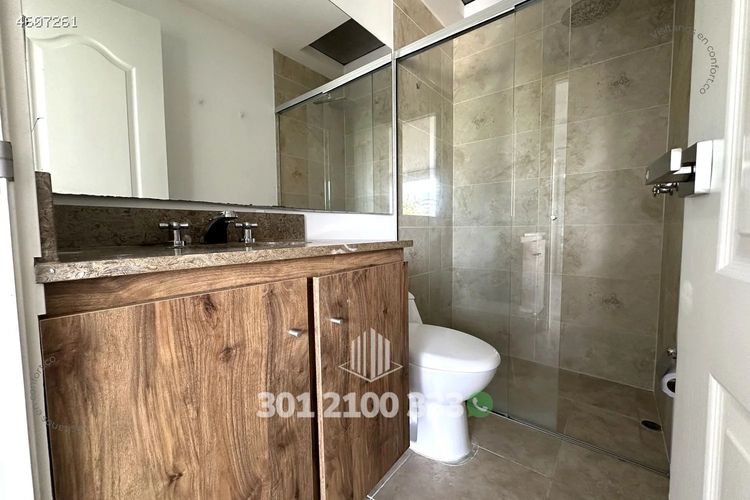 Apartamento de 4 alcobas en arriendo en Alto De Las Palmas, Medellín, 264 m² · foto 16 de 24