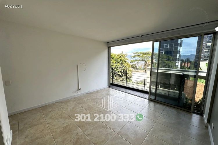 Apartamento de 4 alcobas en arriendo en Alto De Las Palmas, Medellín, 264 m² · foto 12 de 24