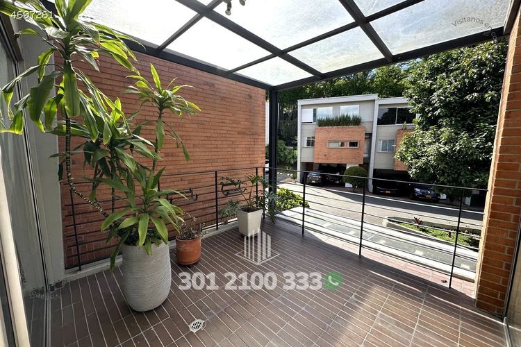 Apartamento de 4 alcobas en arriendo en Alto De Las Palmas, Medellín, 264 m² · foto 18 de 24