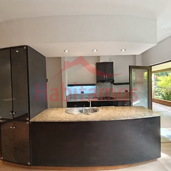 Apartamento en arriendo en El Tesoro, Medellín · foto 4 de 15