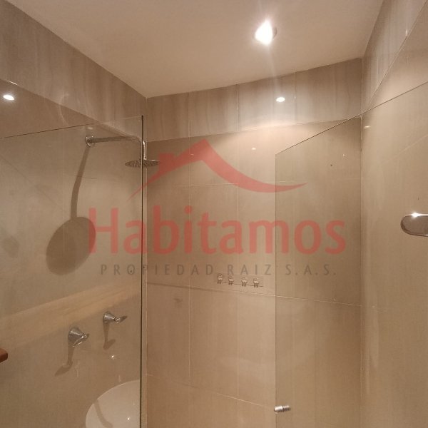 Apartamento en arriendo en El Tesoro, Medellín · foto 14 de 15