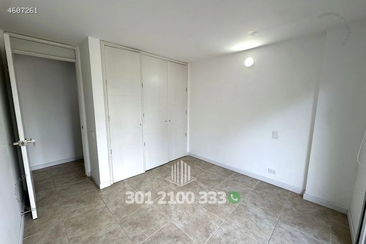 Apartamento de 4 alcobas en arriendo en Alto De Las Palmas, Medellín, 264 m² · foto 6 de 24