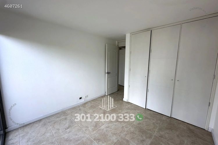 Apartamento de 4 alcobas en arriendo en Alto De Las Palmas, Medellín, 264 m² · foto 7 de 24