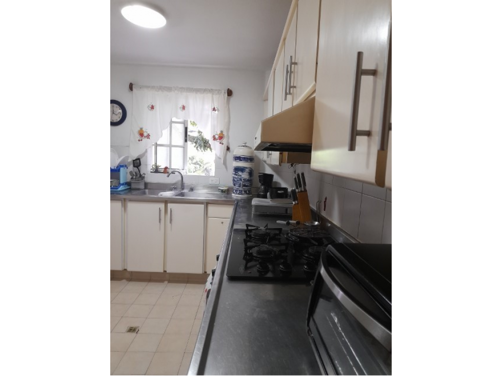 Casa en venta en Castropol, Medellín 3
