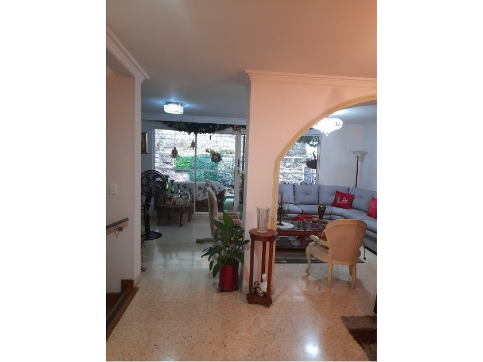 Casa en venta en Castropol, Medellín 4