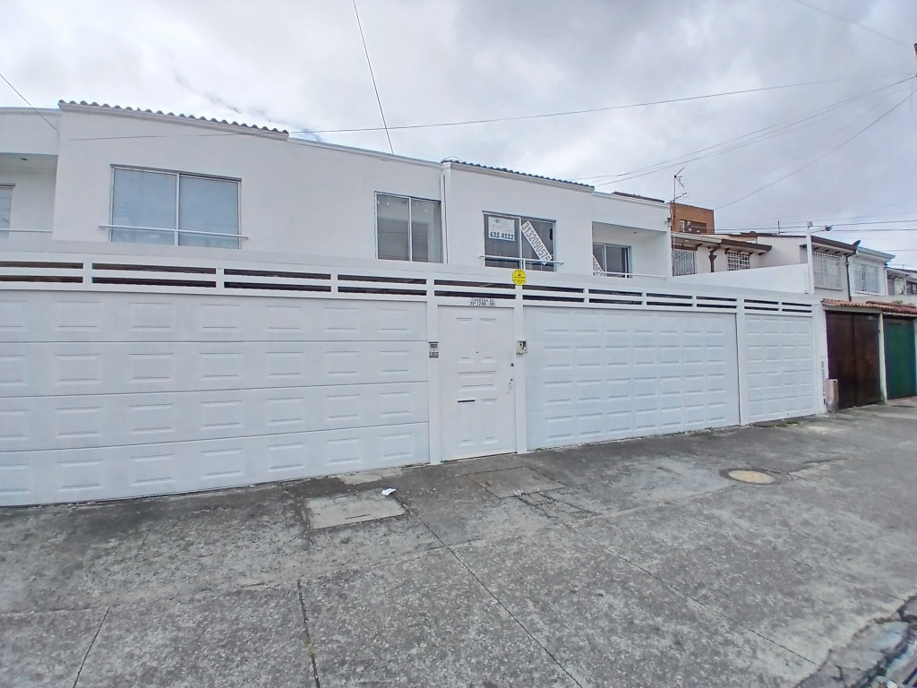 Casa en venta en Villa Del Prado, Bogotá · foto 2 de 21