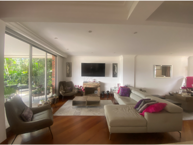 Casa de 4 alcobas en venta en Cola Del Zorro, Medellín, 450 m² · foto 2 de 7