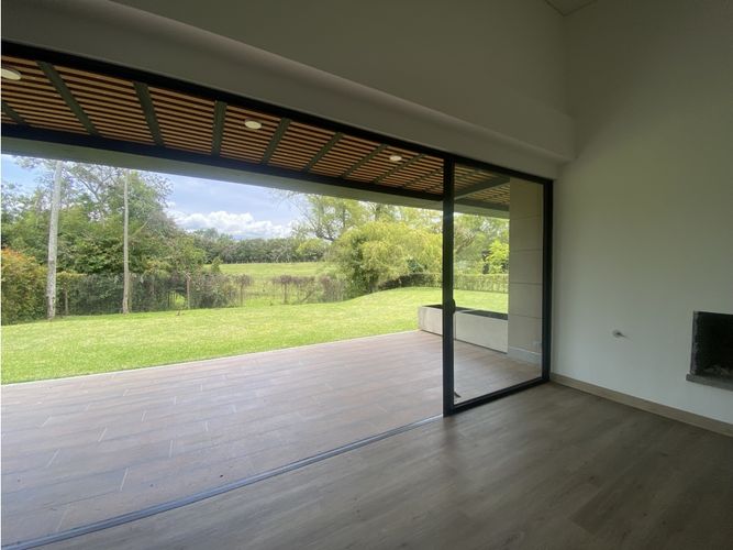 Casa de 2 alcobas en venta en Llano Grande, Rionegro, 215 m² · foto 3 de 9