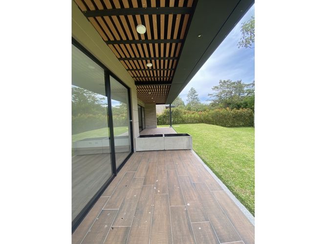 Casa de 2 alcobas en venta en Llano Grande, Rionegro, 215 m² · foto 5 de 9