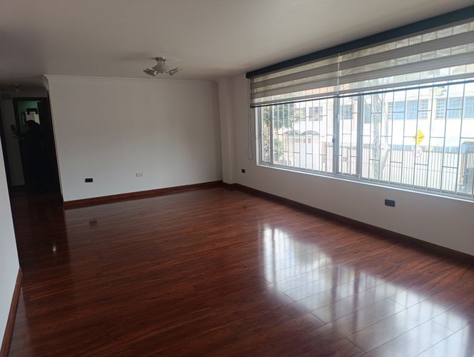 Apartamento de 3 alcobas en venta en La Soledad, Bogotá, 102 m² · foto 5 de 17