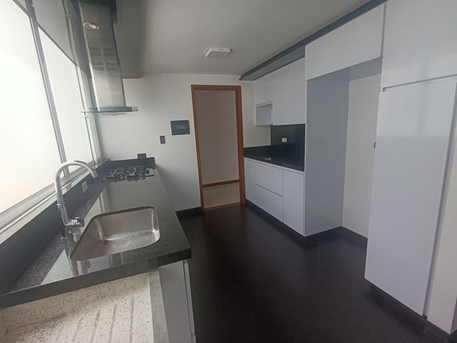 Apartamento de 3 alcobas en venta en La Soledad, Bogotá, 102 m² · foto 6 de 17