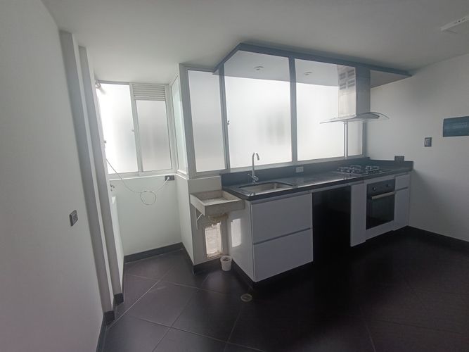 Apartamento de 3 alcobas en venta en La Soledad, Bogotá, 102 m² · foto 8 de 17