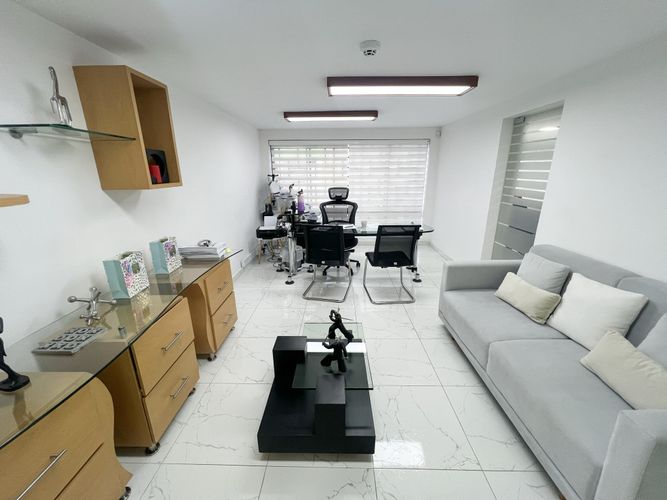 Casa en venta en Santa Barbara Oriental, Bogotá · foto 2 de 15