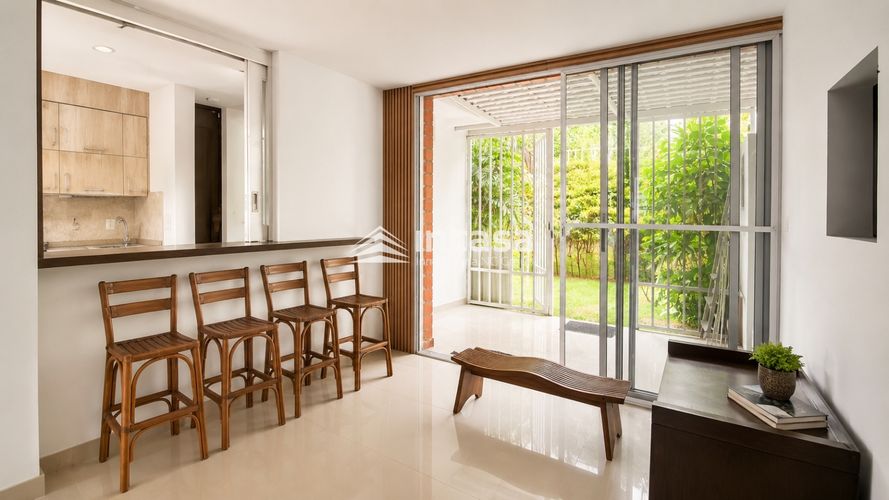 Casa de 3 alcobas en venta en Sector Cañaveralejo Guadalupe, Cali, 150 m² · foto 2 de 15