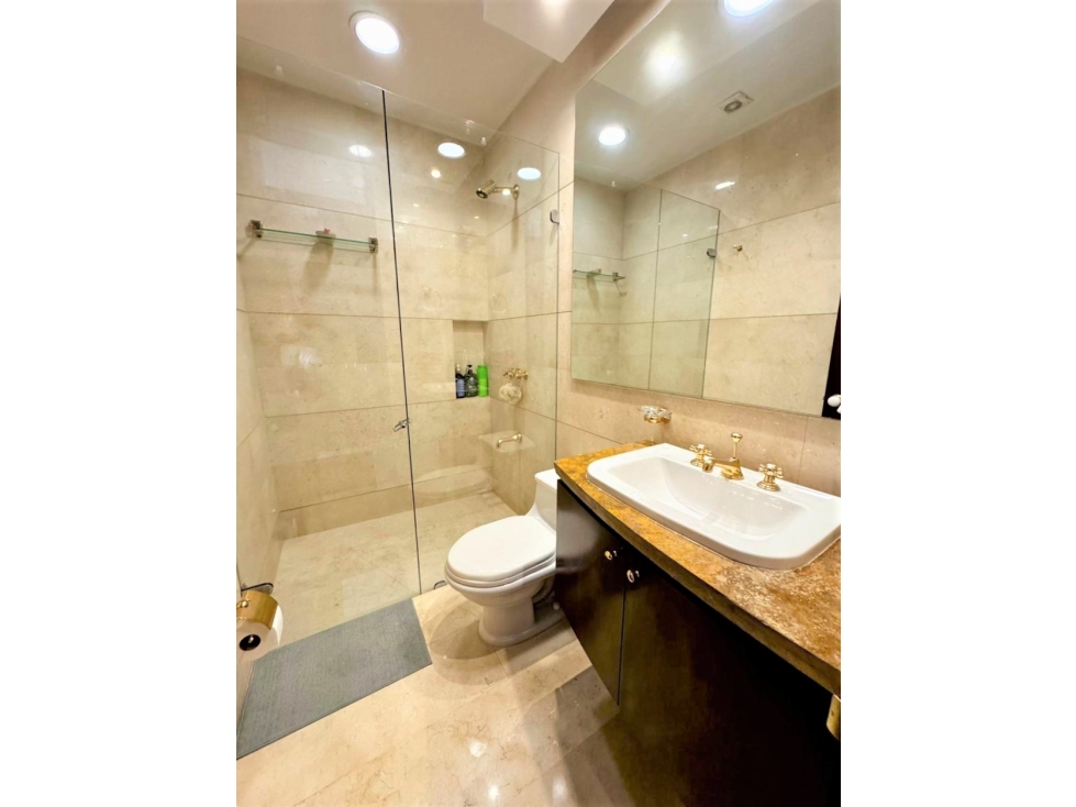 Apartamento en venta en El Refugio, Bogotá · foto 10 de 19