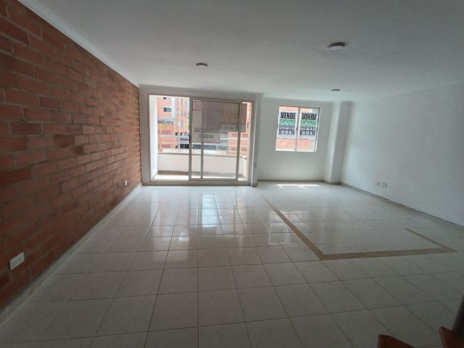 Apartamento de 3 alcobas en venta en Vía Las Palmas, Medellín, 110 m² · foto 2 de 24