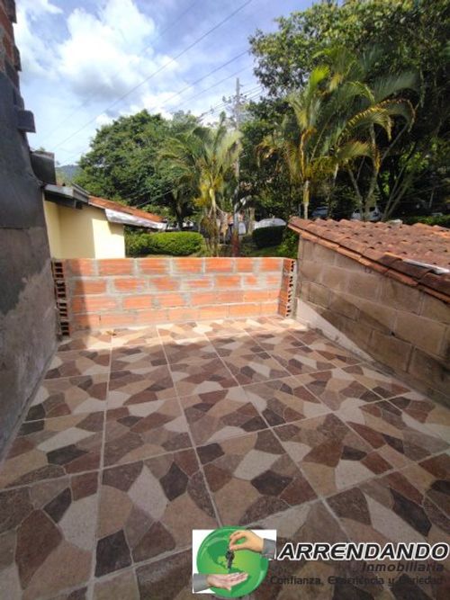 Casa de 4 alcobas en venta en Cataluña, Medellín, 78 m² · foto 20 de 21