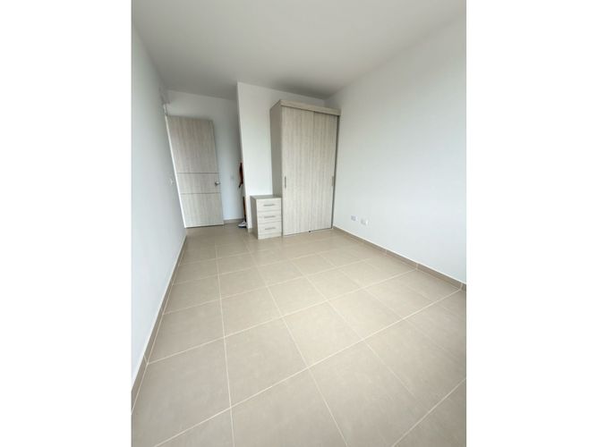 Apartamento de 2 alcobas en venta en Aqualina Orange, Girardot, 60 m² · foto 3 de 10