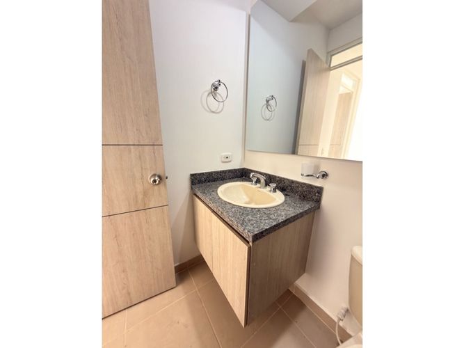 Apartamento de 2 alcobas en venta en Aqualina Orange, Girardot, 60 m² · foto 5 de 10