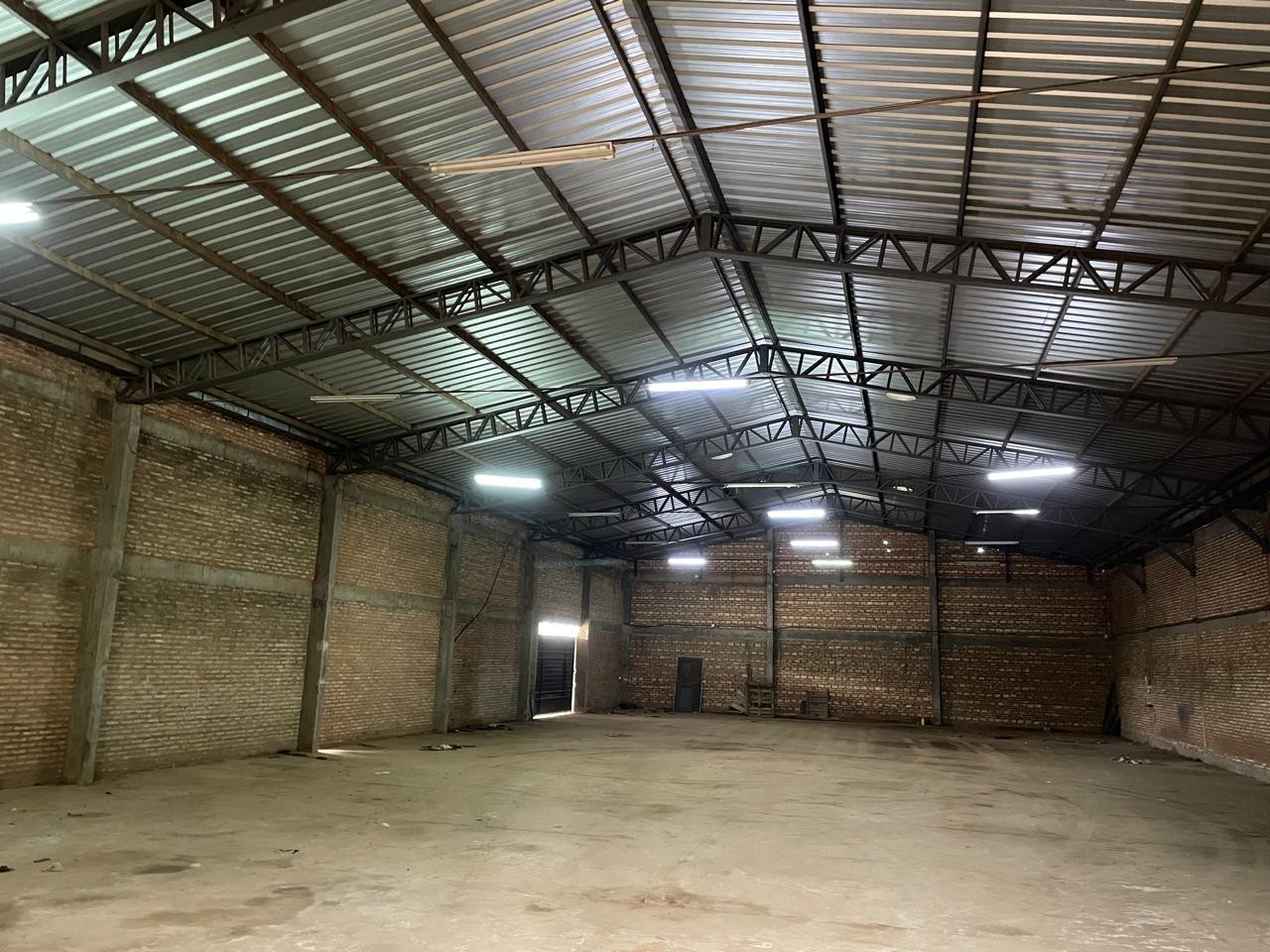 ALQUILO DEPÓSITO EN MARIANO R. ALONSO — foto 2