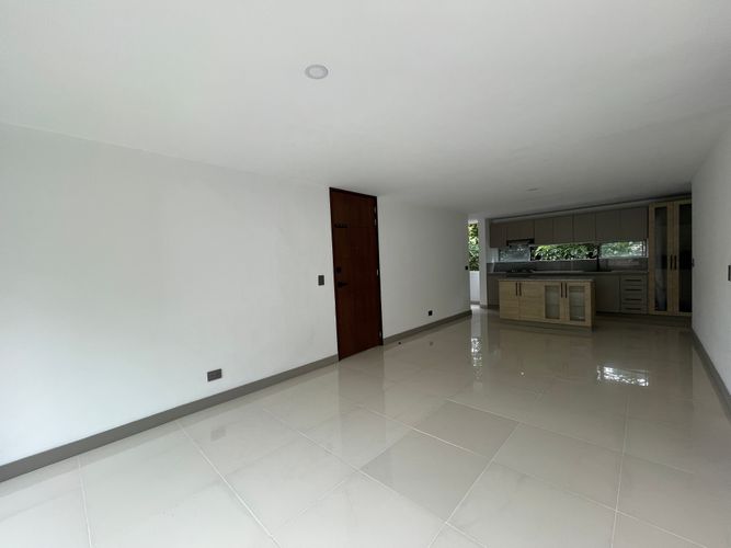 Apartamento de 3 alcobas en venta en El Diamante No. 2, Medellín, 103 m² · foto 17 de 22