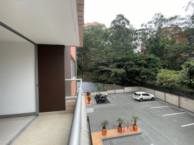 Apartamento de 3 alcobas en venta en El Diamante No. 2, Medellín, 103 m² · foto 19 de 22