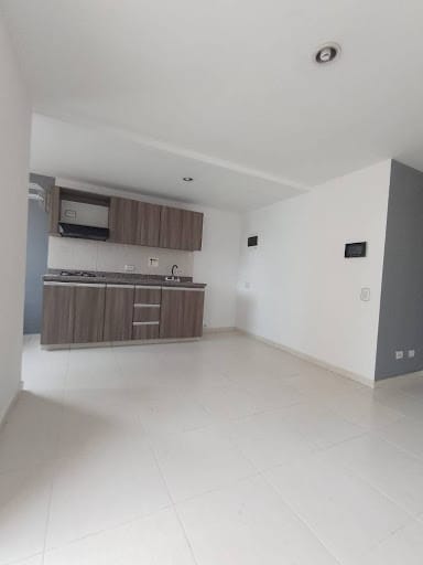 Apartamento de 3 alcobas en venta en Calle Del Banco, Sabaneta, 68 m² · foto 3 de 19