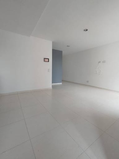 Apartamento de 3 alcobas en venta en Calle Del Banco, Sabaneta, 68 m² · foto 7 de 19