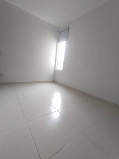 Apartamento de 3 alcobas en venta en Calle Del Banco, Sabaneta, 68 m² · foto 10 de 19