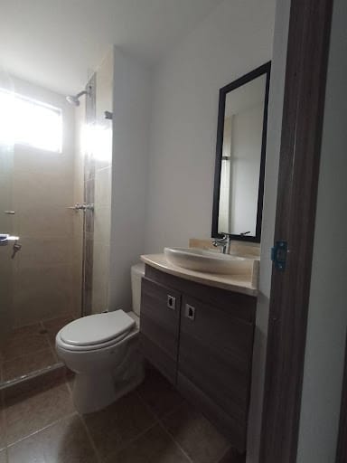 Apartamento de 3 alcobas en venta en Calle Del Banco, Sabaneta, 68 m² · foto 16 de 19