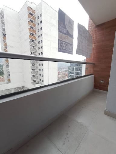 Apartamento de 3 alcobas en venta en Calle Del Banco, Sabaneta, 68 m² · foto 18 de 19