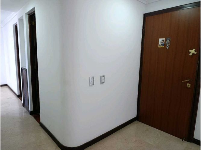 Apartamento de 2 alcobas en venta en Astorga, Medellín, 93 m² · foto 7 de 21
