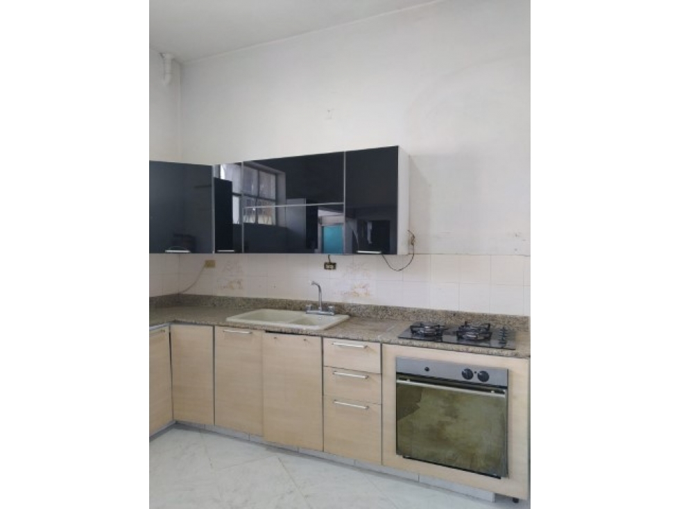Casa en venta en Prado, Medellín 2