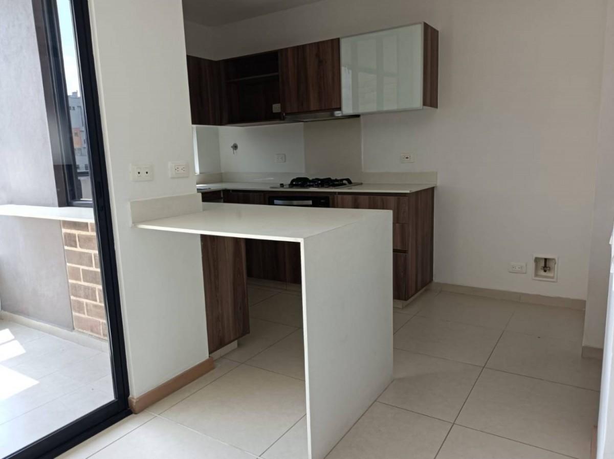 Apartamento en arriendo en Castropol, Medellín · foto 4 de 21