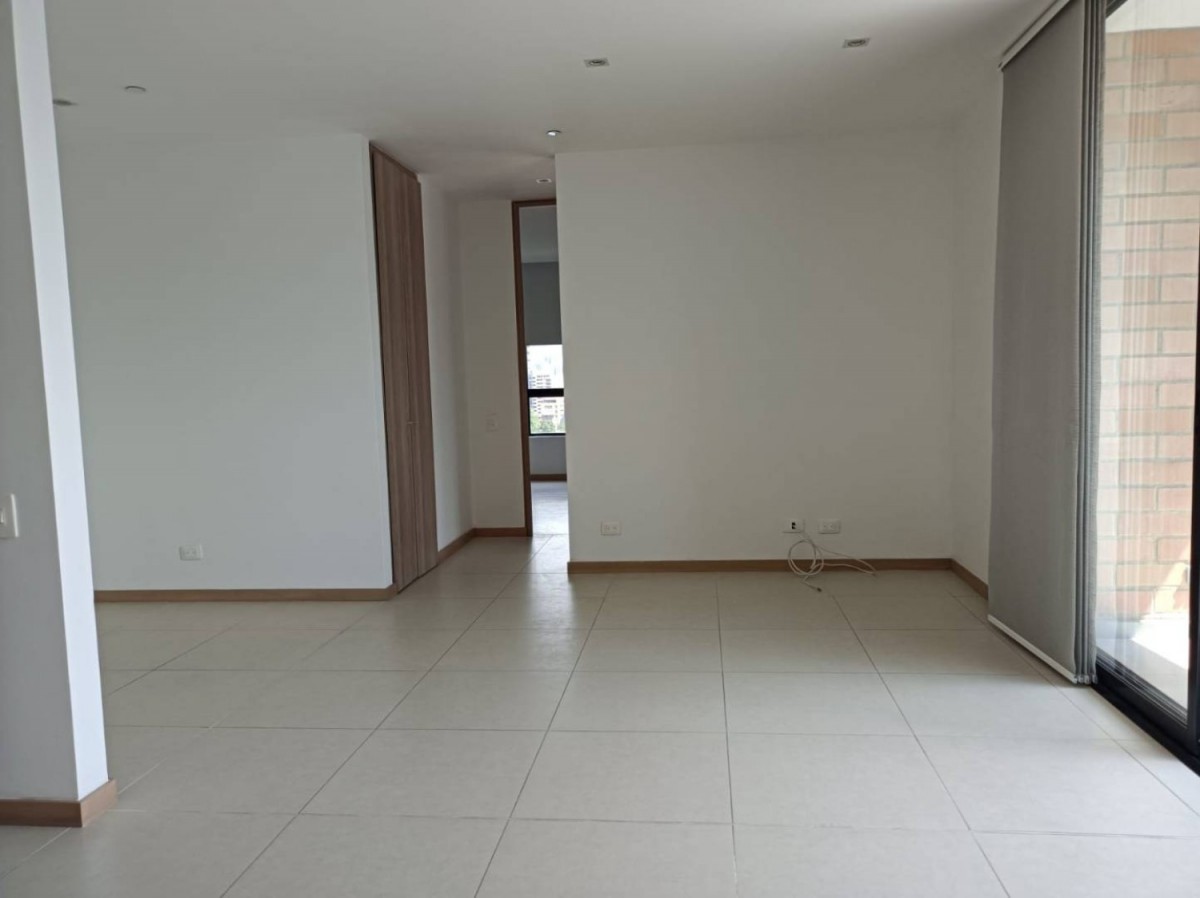 Apartamento en arriendo en Castropol, Medellín · foto 7 de 21