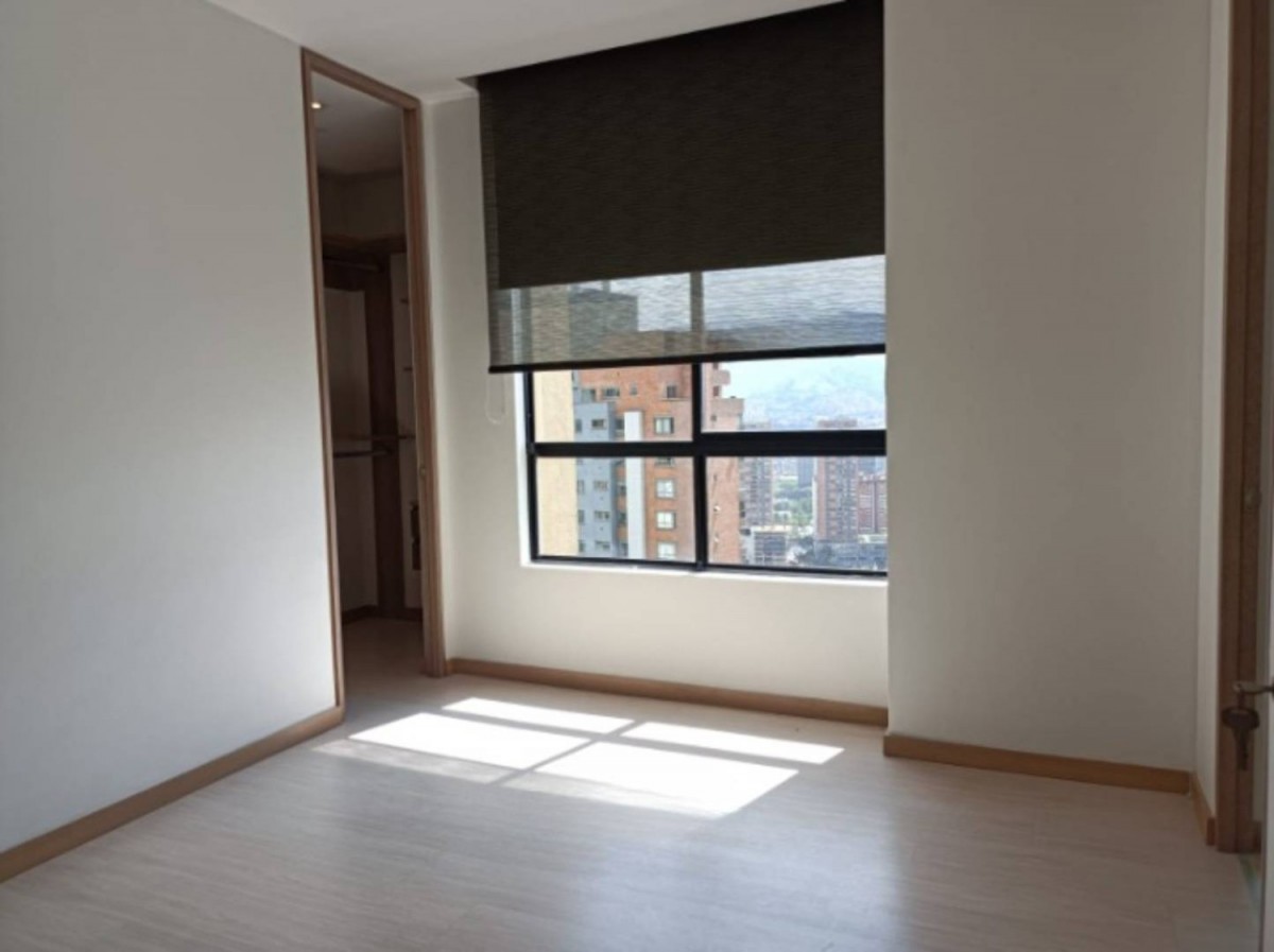Apartamento en arriendo en Castropol, Medellín · foto 17 de 21