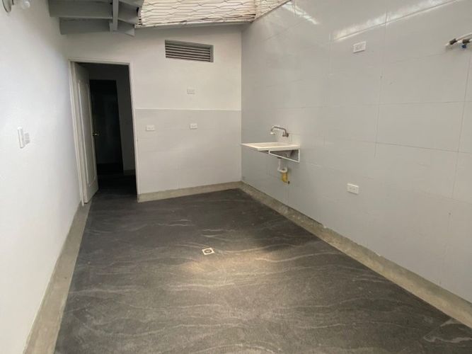 Casa de 7 alcobas en arriendo en Conquistadores, Medellín, 308 m² · foto 15 de 24